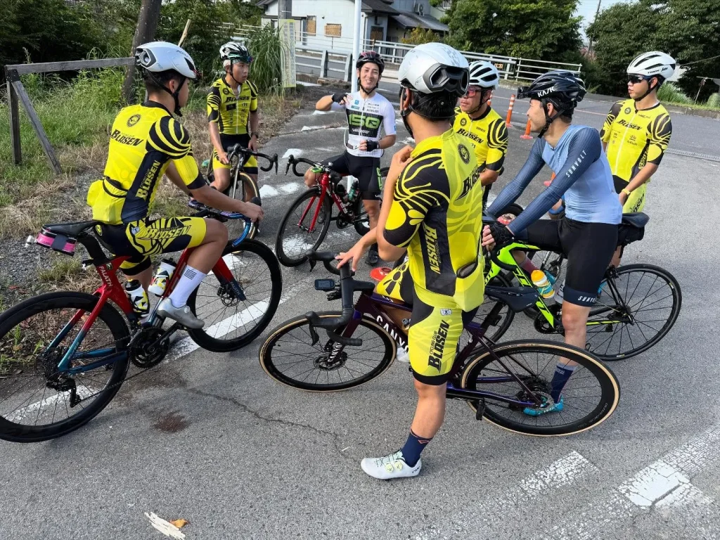 金子大介選手ともにロードレースグループ合同練習会