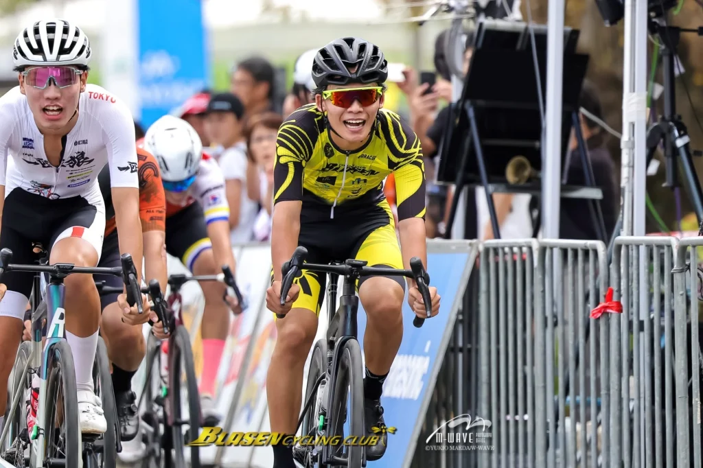2026第1回大田原ロードレース　レースの様子　ゴール前の緑川選手
