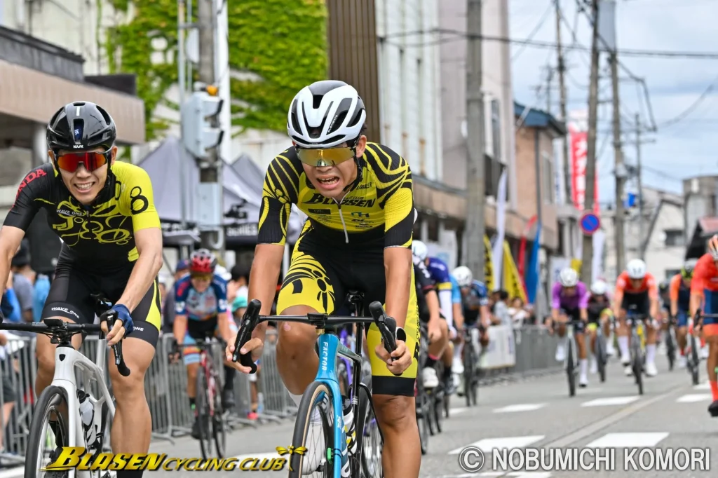 JBCF第6回南魚沼クリテリウム及川選手ゴール後の表情-3